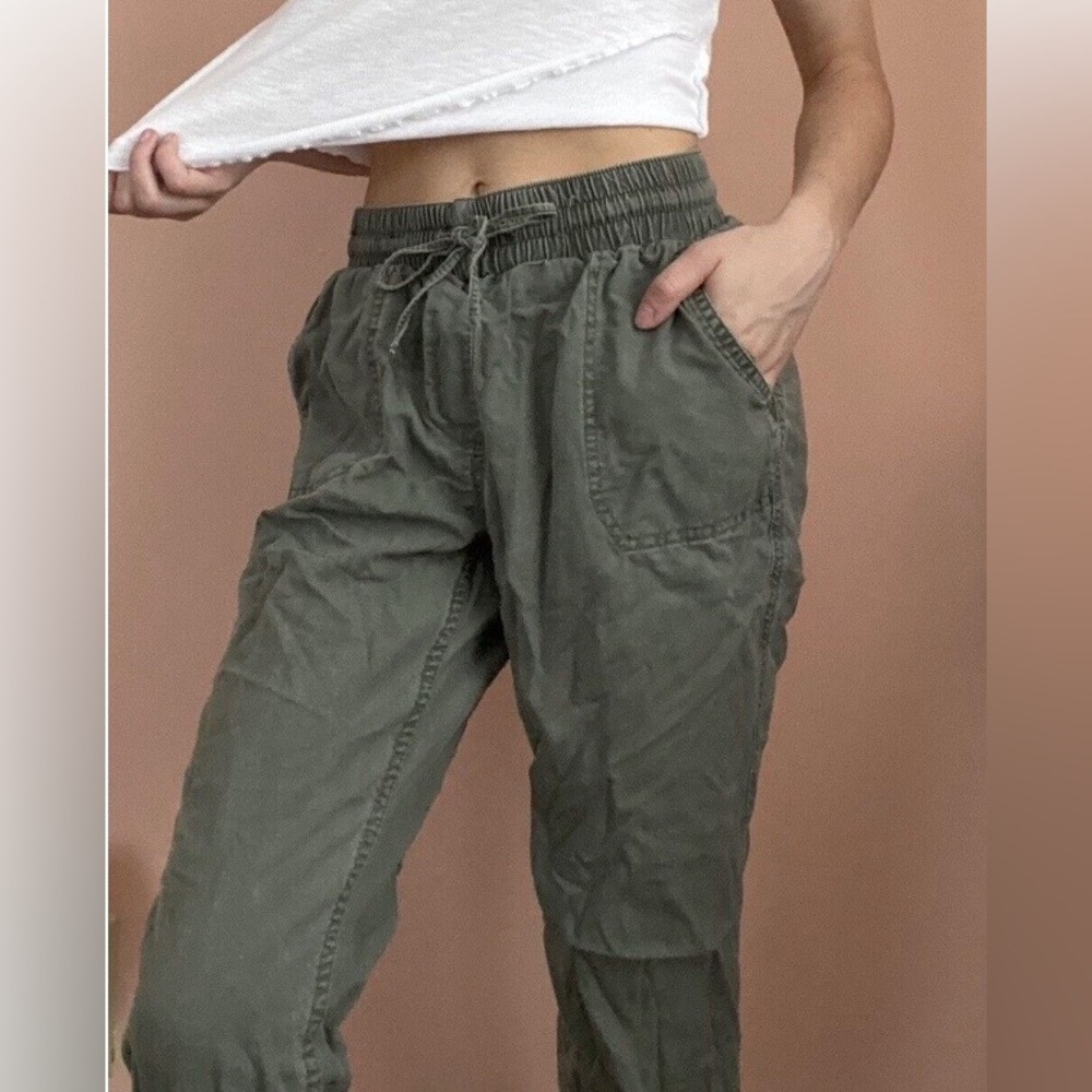 hollister army green cargo joggers